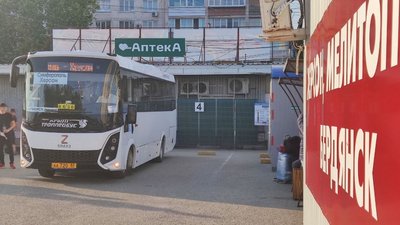 Автобус з Сімферополя на Херсон, анонсований окупаційною владою, вирушив майже порожнім