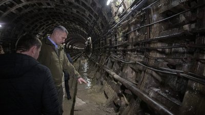 Кличко прозвітував, коли будуть відомі терміни та кошторис ремонту метро між станціями "Деміївська"-"Либідська"