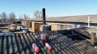 На Житомирщині загорілося приміщення сушильної камери