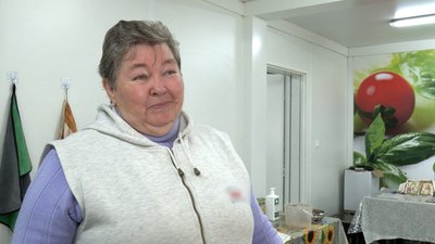 "Зварився холодець та печуться ковбаски": як на Чернігівщині мешканці модульних містечок готуються до Великодня "Зварився холодець та печуться ковбаски": як на Чернігівщині мешканці модульних містечок готуються до Великодня