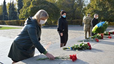 Вшанування у Полтаві Вшанування у Полтаві