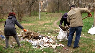 Житомиряни вчетверте вийшли на міську толоку Житомиряни вчетверте вийшли на міську толоку