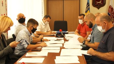 Міськвиконком Черкас розірвав договори із управителем для чотирьох будинків