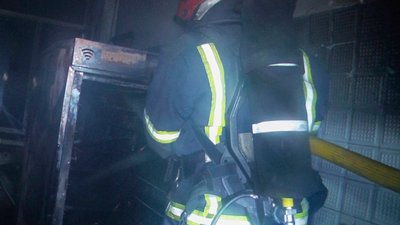 У хмельницькому політехнічному коледжі загорілась шафа для сушіння овочів та фруктів.