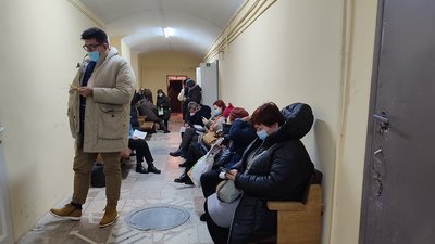 У Львівському університеті імені Івана Франка 66 людей отримали бустерну дозу вакцини У Львівському університеті імені Івана Франка 66 людей отримали бустерну дозу вакцини