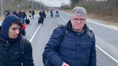 Побачили війну в Україні й стали волонтерами. Історія двох громадян Франції Побачили війну в Україні й стали волонтерами. Історія двох громадян Франції