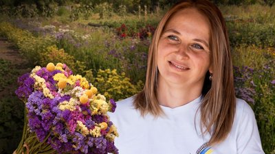 З міста - у село: як полтавка покинула роботу, займається квітами та веде блог