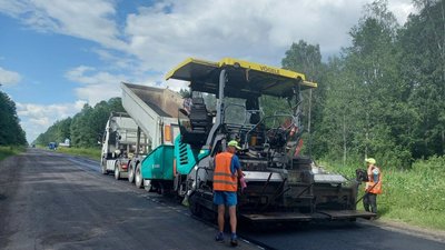 На Волині ремонтують відрізок дороги міжнародного автошляху На Волині ремонтують відрізок дороги міжнародного автошляху