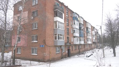 На Харківщині комунальники не можуть вивезти сміття з квартири бабусі На Харківщині комунальники не можуть вивезти сміття з квартири бабусі
