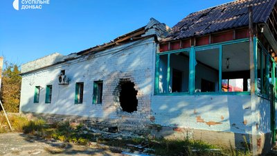 Понівечені будинки та їжа на вогнищі: як живе Лиман після деокупації — фото Понівечені будинки та їжа на вогнищі: як живе Лиман після деокупації — фото