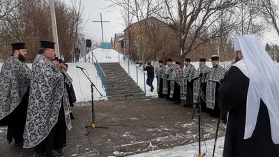 У Луцьку вшанували пам'ять учасників бою під станцією Крути У Луцьку вшанували пам'ять учасників бою під станцією Крути
