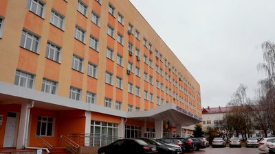 ФАБ-500 з неба: бомбардування вулиці Чорновола у Чернігові. РЕПОРТАЖ ФАБ-500 з неба: бомбардування вулиці Чорновола у Чернігові. РЕПОРТАЖ