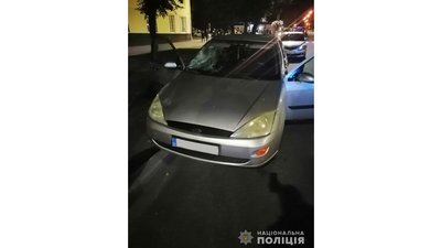 У Прилуках п’яний водій збив на «зебрі» двох дівчат У Прилуках п’яний водій збив на «зебрі» двох дівчат