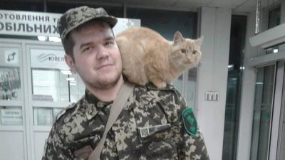 "Всі згуртувалися". Як франківець Роман Лазорик волонтерить у Дніпрі, поблизу місця падіння російської ракети "Всі згуртувалися". Як франківець Роман Лазорик волонтерить у Дніпрі, поблизу місця падіння російської ракети