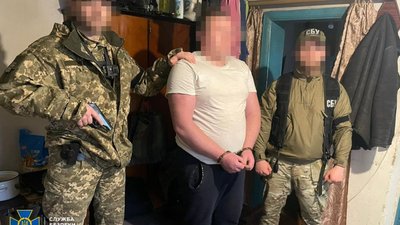 "Наводив" артудари по військових об'єктах: співробітники СБУ Черкащини затримали ймовірного коригувальника