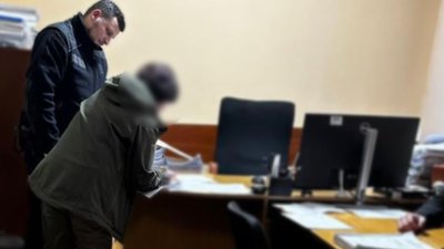 На Франківщині експосадовицю управління освіти та її чоловіка підозрюють у привласненні понад 124 тисяч гривень