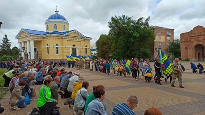 На Чернігівщині попрощалися з Анатолієм Трофімовим, який загинув при виконанні бойового завдання на Луганщині На Чернігівщині попрощалися з Анатолієм Трофімовим, який загинув при виконанні бойового завдання на Луганщині