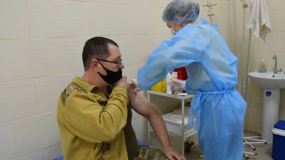 У Новоград-Волинському гарнізоні кількість військовослужбовців, які хочуть вакцинуватися, зростає