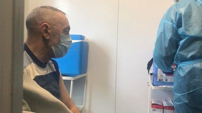 "Не всі знають": на КПВВ Станиця Луганська запрацював модуль для вакцинації від COVID-19 "Не всі знають": на КПВВ Станиця Луганська запрацював модуль для вакцинації від COVID-19