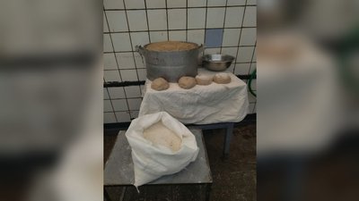 Монологи блокадного Чернігова. Жителька обласного центру пече хліб для містян та військовослужбовців Монологи блокадного Чернігова. Жителька обласного центру пече хліб для містян та військовослужбовців
