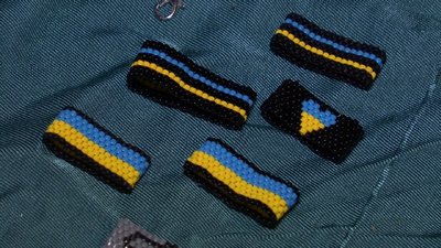 Продають вінтажний одяг, килими, рушники: у Вінниці збирають гроші для захисників Продають вінтажний одяг, килими, рушники: у Вінниці збирають гроші для захисників