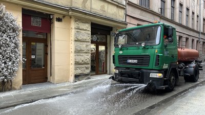 Після завершення ремонту вулицю помили
