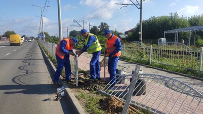 Паркан у Луцьку на Ківерцівській, що обмежує видимість водіям, перенесли