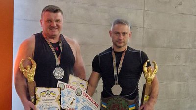 Сумчани здобули два “золота” чемпіонату України з пауерліфтингу Сумчани здобули два “золота” чемпіонату України з пауерліфтингу