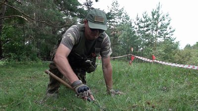 Інструктор з мінної безпеки Інструктор з мінної безпеки
