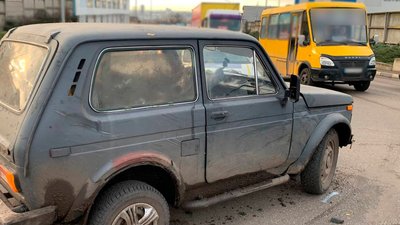 У Кропивницькому сталась аварія за участі авто та маршрутки