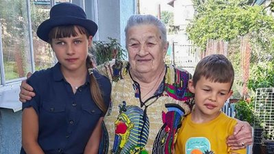 "Коли усі з’їжджаються до мене у гості, не поміщаємось за одним столом". Мати-героїня з Кропивницького "Коли усі з’їжджаються до мене у гості, не поміщаємось за одним столом". Мати-героїня з Кропивницького