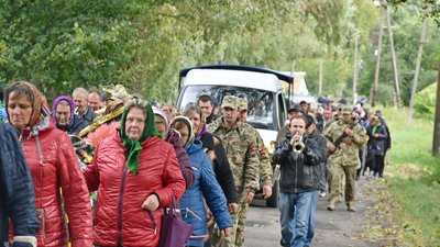 На Чернігівщині попрощалися із захисником, який загинув на Херсонщині На Чернігівщині попрощалися із захисником, який загинув на Херсонщині
