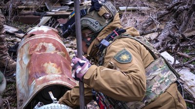 У селі на Херсонщині знищили 500 кілограмову російську фугасну авіабомбу