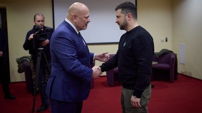 Володимир Зеленський у Львові зустрівся з генеральними прокурорами держав — партнерів України та міжнародних інституцій Володимир Зеленський у Львові зустрівся з генеральними прокурорами держав — партнерів України та міжнародних інституцій