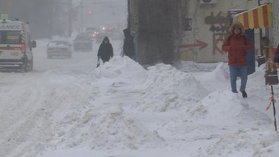 Автобуси замерзли: повідомили скільки луцьких маршруток не завелися Автобуси замерзли: повідомили скільки луцьких маршруток не завелися