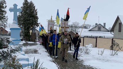 Прощання з Ігорем Штоником у його рідному селі Новоставці Прощання з Ігорем Штоником у його рідному селі Новоставці