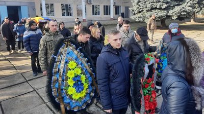На Херсонщині попрощалися з бійцем батальйону Сармат" На Херсонщині попрощалися з бійцем батальйону Сармат"