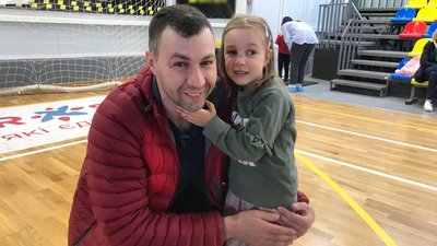 Учасник заходу з Сєверодонецька – Ігор Свєдін з дочкою Аліною