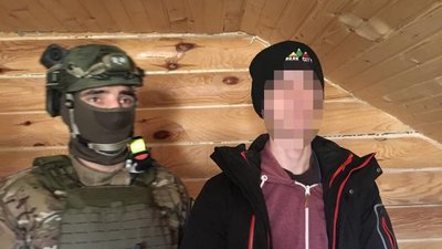 У Кривому Розі вручили повідомлення про підозру двом школярам, які побили та зґвалтували жінку