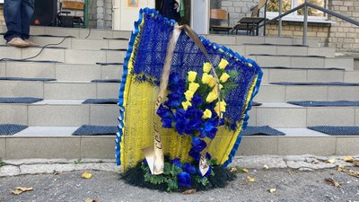 У Харкові прощаються із волонтерами, які загинули внаслідок удару по Куп'янську