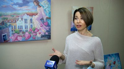 Житомирська художниця Ольга Швець підготувала до Дня закоханих персональну виставку