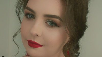 Зірки згоряють, а ми будемо жити вічно: історія Пташки з Тернопільщини Зірки згоряють, а ми будемо жити вічно: історія Пташки з Тернопільщини
