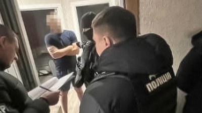 Поліцейські катували чоловіка у Вінниці
