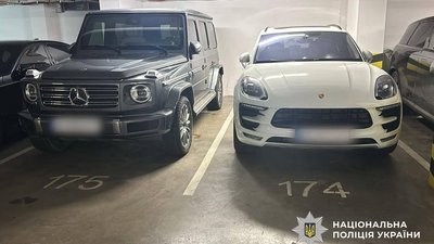  Трьох чоловіків, які ймовірно причетні до викрадення автівки на Дніпропетровщині, затримали у Словʼянську на Донеччині