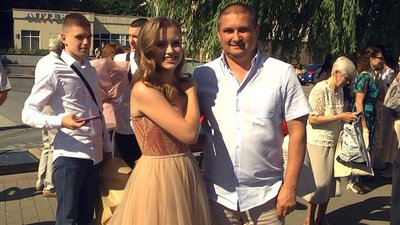 У Луцьку 203-м випускникам вручили "золоті" та "срібні" медалі У Луцьку 203-м випускникам вручили "золоті" та "срібні" медалі