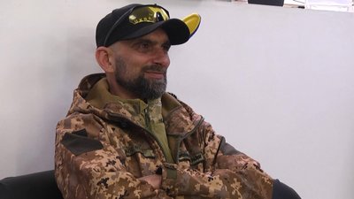 Доля звела через 27 років: у Хмельницькому в День закоханих одружилося 15 пар наречених Доля звела через 27 років: у Хмельницькому в День закоханих одружилося 15 пар наречених