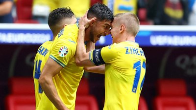 Збірна України з футболу виграла перший матч, але йде останньою в групі Євро з футболу