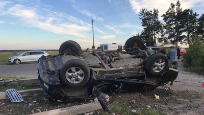 Водіїв, які травмувалися під час ДТП на Рівненщині, ушпиталили до реанімації – поліція Водіїв, які травмувалися під час ДТП на Рівненщині, ушпиталили до реанімації – поліція
