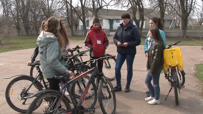 В екопатрулі 15 школярів, у кожного – посвідчення волонтера В екопатрулі 15 школярів, у кожного – посвідчення волонтера