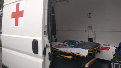 У Житомирі при станції швидкої допомоги працює перший добровольчий мобільний шпиталь